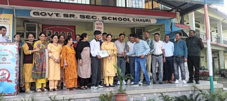 चौरी स्कूल की दो  छात्राओं का चयन राष्ट्र स्तरीय योग प्रतियोगिता के लिए हुआ