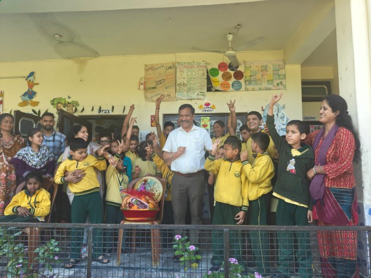 नरदेव सिंह कंवर ने विशेष रूप से सक्षम बच्चों को दिए दिवाली के उपहार