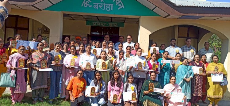 बरोहा में चैंपियन बेटियों को किया पुरस्कृत