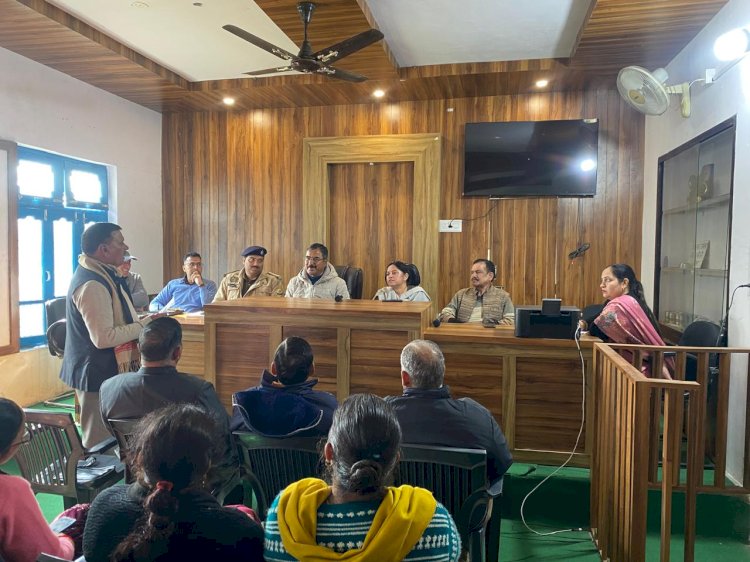 ‘प्रशासन गांव की ओर’ कार्यक्रम में सुनीं 8 पंचायतों की जनसमस्याएं