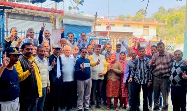 विधायक इन्द्रदत्त लखनपाल का पाहलु में प्रवास, सुक्खू सरकार पर तीखा प्रहार