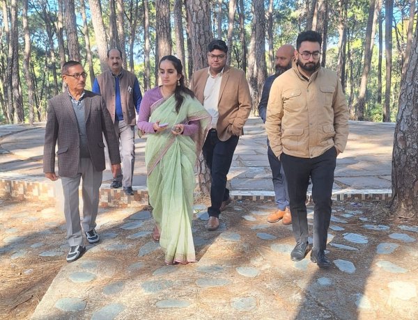 हीरानगर के पार्क में किया जाएगा विभिन्न सुविधाओं का विस्तार: गंधर्वा राठौड़