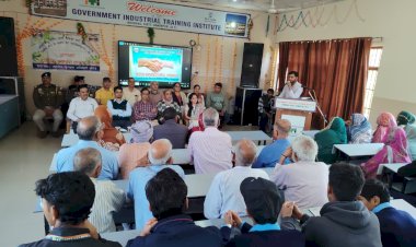 ‘वरिष्ठ नागरिकों को दें सम्मान, उनके अनुभवों से लें सीख’