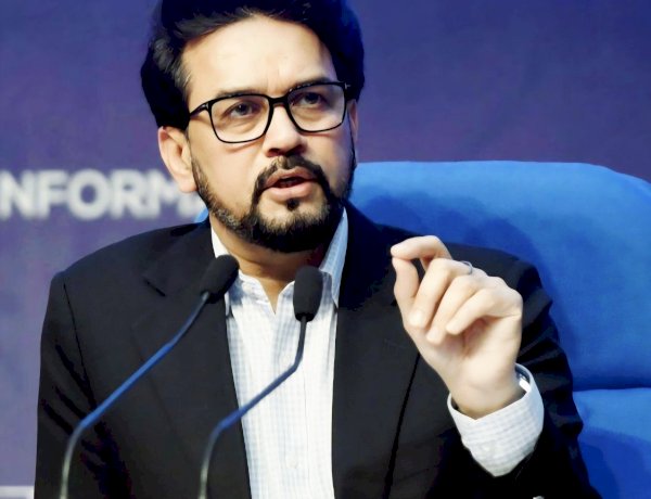 हिमाचल में रेलवे परियोजनाओं में कांग्रेस सरकार के असहयोग के कारण विलंब: अनुराग सिंह ठाकुर