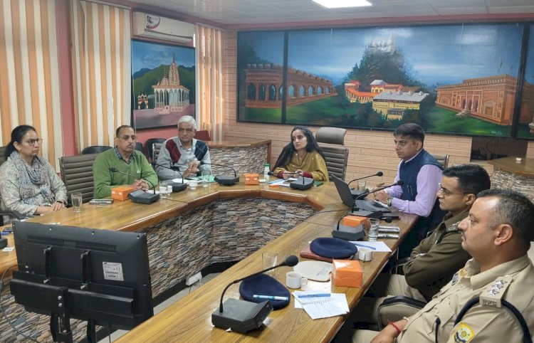 एचआईवी-एड्स से ग्रस्त लोगों और उनके आश्रितों तक पहुंचाएं योजनाएं