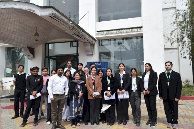 एपीजी यूनिवर्सिटी लॉ विभाग ने लीगल ओलंपियाड परीक्षा सफलतापूर्वक संपन्न की; 32 छात्रों ने भाग लिया