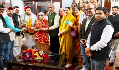 प्रोफेसर धूमल का जन्मदिन भाजपा द्वारा उत्साहपूर्वक मनाया गया