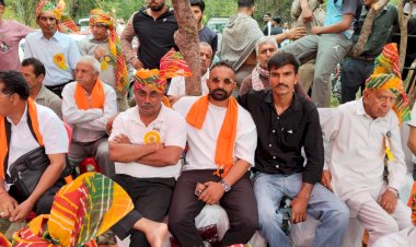 जोह गांव में आयोजित कुश्ती मेला / छींझ दंगल के लिए नरेश कुमार दर्जी ने ₹51 हजार का सहयोग दिया