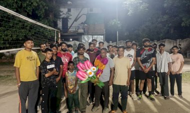 बगारटी नाइट वॉलीबॉल टूर्नामेंट में दर्जी भाई की दमदार उपस्थिति, खिलाड़ियों में भरा जोश