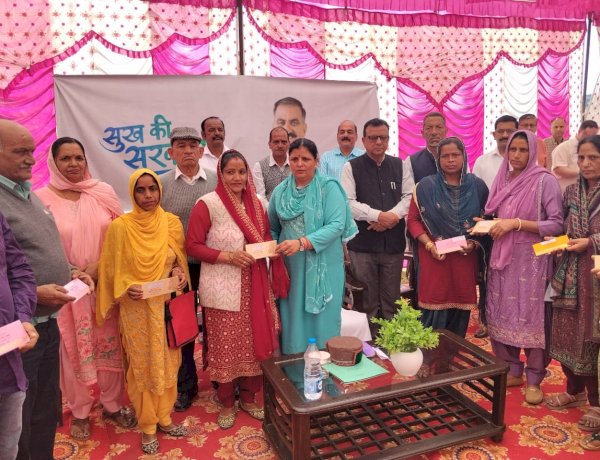 नादौन की जनता का विशेष ध्यान रखते हैं सीएम : कमलेश ठाकुर