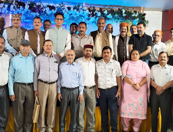 भाजपा बुद्धिजीवी प्रकोष्ठ जिला हमीरपुर की प्रथम संगठनात्मक बैठक सम्पन्न, आगामी रणनीति पर मंथन