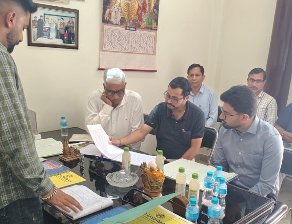 एडीसी ने किया नशा निवारण केंद्रों का निरीक्षण, संचालकों को दिए निर्देश