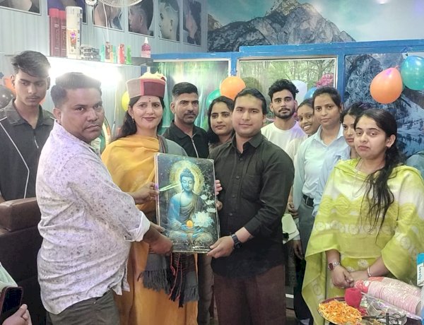 सालसी में “आई लव हमीरपुर” सैलून का भव्य शुभारंभ:  उषा बिरला