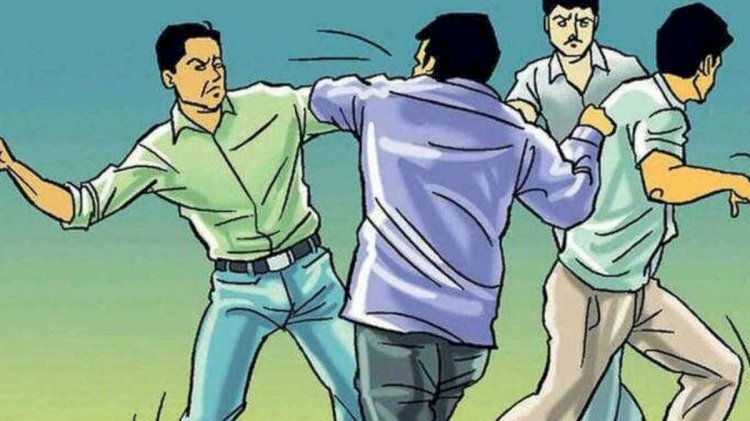 मां को धक्का देकर कमरे से बाहर निकाला, कुंडी बंद की और पीट डाले कर्ज वसूलने आए बैंक कर्मचारी