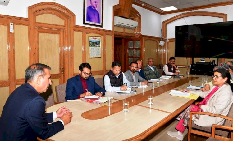 मुख्यमंत्री ने स्वास्थ्य विभाग की समीक्षा बैठक की अध्यक्षता की