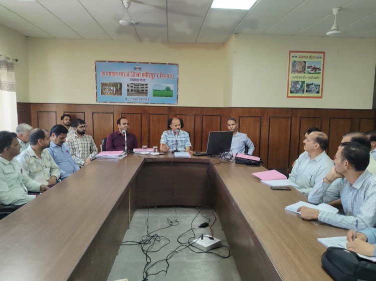 भोरंज की 44 पंचायतों के एआरओ को समझाई नामांकन प्रक्रिया