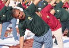 मुख्यमंत्री ने लगभग दो हजार लोगों के साथ किया योगाभ्यास