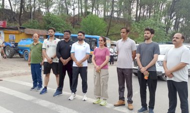 जिला प्रशासन और पुलिस ने किया मिनी मैराथन का आयोजन डीसी, एसपी, अन्य अधिकारियों, बच्चों, युवाओं ने लिया भाग
