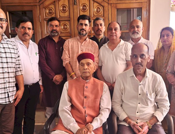 समीरपुर में विश्व पर्यावरण दिवस पर लगाया "एक पेड़ मां के नाम"; जिलाध्यक्ष राकेश ठाकुर, पूर्व विधायकों सहित जिला व मंडलों के पदाधिकारी भी रहे मौजूद
