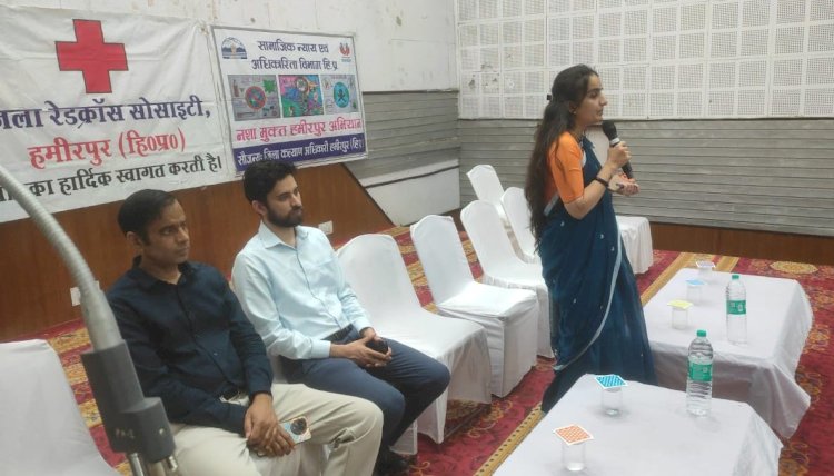 नशा विरोधी मुहिम में विद्यार्थी, शिक्षक और अभिभावक दें योगदान संवाद कार्यक्रम के दौरान उपायुक्त गंधर्वा राठौड़ ने की अपील