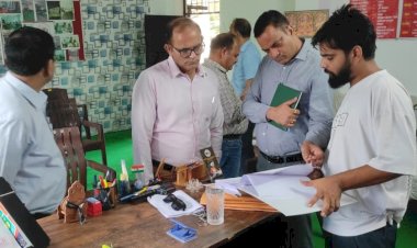 नरेश ठाकुर ने अधिकारियों के साथ किया नशा मुक्ति केंद्रों का निरीक्षण