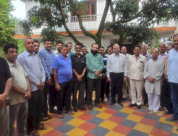 सुनील शर्मा बिट्टू ने चमनेड में सुनीं जनसमस्याएं