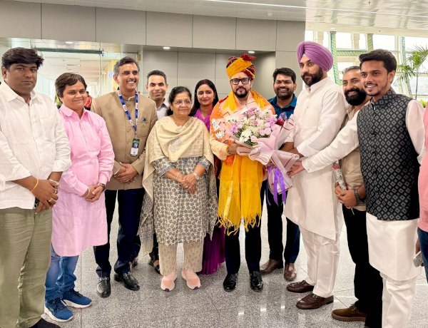भारतीय आभूषण, डिज़ाइन व प्रतिभा को वैश्विक मंचों तक पहुँचाने का लें संकल्प: अनुराग सिंह ठाकुर