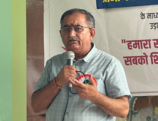 पंसाई में "एक से श्रेष्ठ" कार्यक्रम ग्रामीण शिक्षा के लिए प्रेरणादायी पहल : विजय अग्निहोत्री