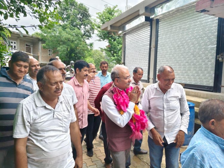 सुनील शर्मा बिट्टू ने रोपा में सुनीं जनसमस्याएं, प्रदेश सरकार की योजनाओं की भी दी जानकारी