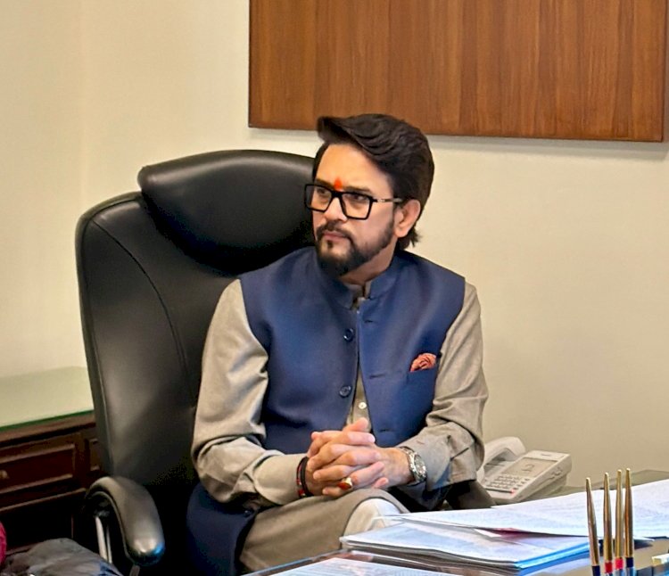 विपक्ष के शासनकाल में हुए 100 से ज़्यादा पेपर लीक, भागने की बजाय दें जवाब: अनुराग सिंह ठाकुर