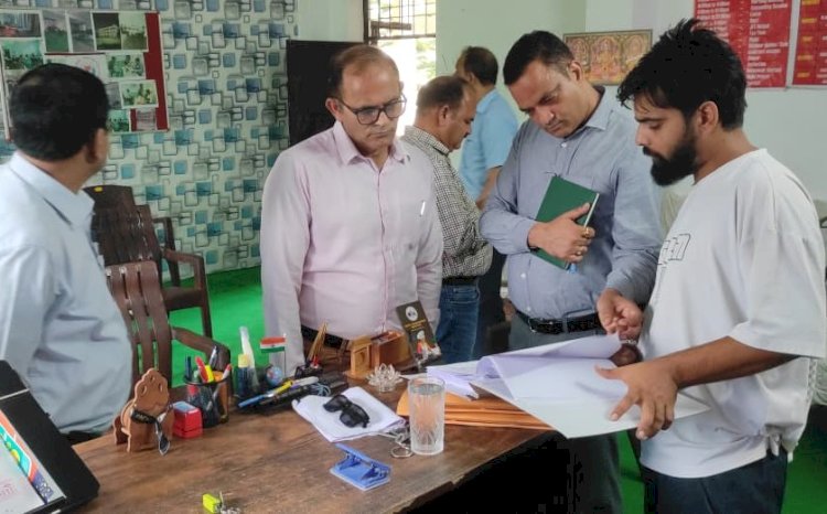 नरेश ठाकुर ने अधिकारियों के साथ किया नशा मुक्ति केंद्रों का निरीक्षण