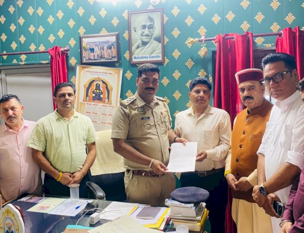 “राजनीतिक विरोध की भी मर्यादा होती है” — प्रधानमंत्री के चित्र के साथ “चौकीदार ही चोर है” बैनर पर भाजपा मंडल बड़सर ने बड़सर थाने में दी शिकायत