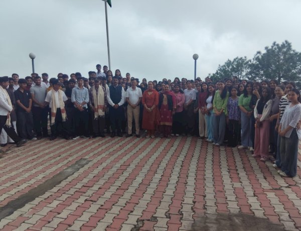 बाहरा विश्वविद्यालय के विद्यार्थियों ने IAMD के साथ मनाया स्वतंत्रता दिवस सोलन, हिमाचल प्रदेश | 15 अगस्त 2026