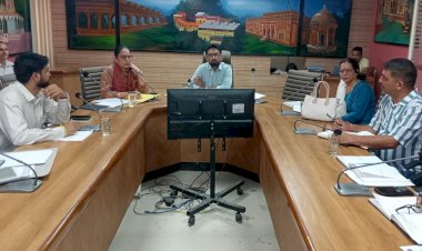 कूड़े की छंटनी के लिए हर पंचायत में बनाएं शैड : अभिषेक गर्ग