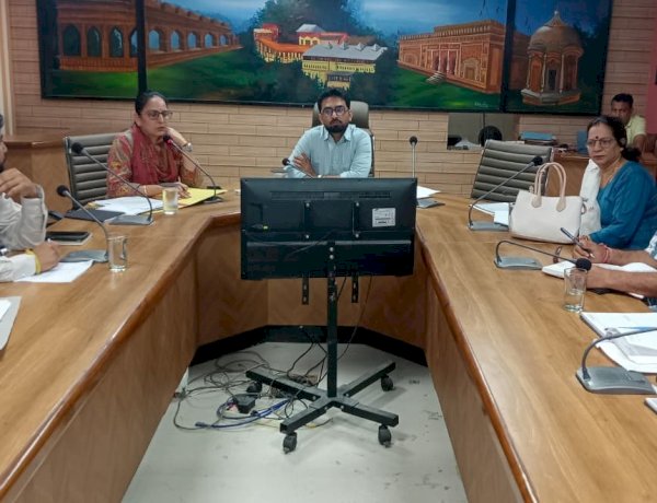 कूड़े की छंटनी के लिए हर पंचायत में बनाएं शैड : अभिषेक गर्ग