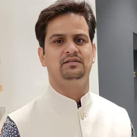 सहकारी समितियों को सुदृढ़ करने को लेकर महासंघ ने सहायक पंजीयक से की चर्चा