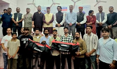 खिलाड़ियों की लंबित प्रोत्साहन राशि जारी करे प्रदेश सरकार, 2018 के बाद से पदक विजेता इंतजार में: अनुराग सिंह ठाकुर
